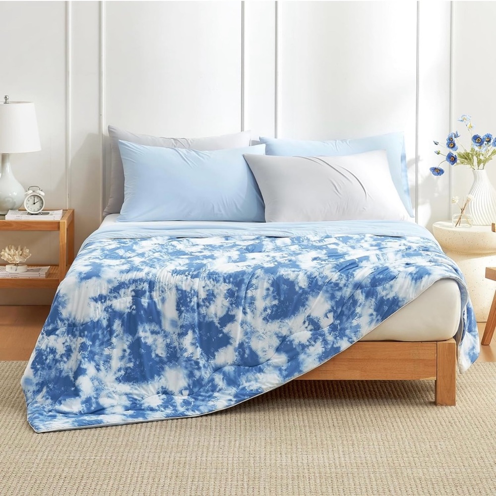Cozy Bliss Cooling Comforter, Blanket for Hot Sleepers & Night Sweats, Blue -NWT